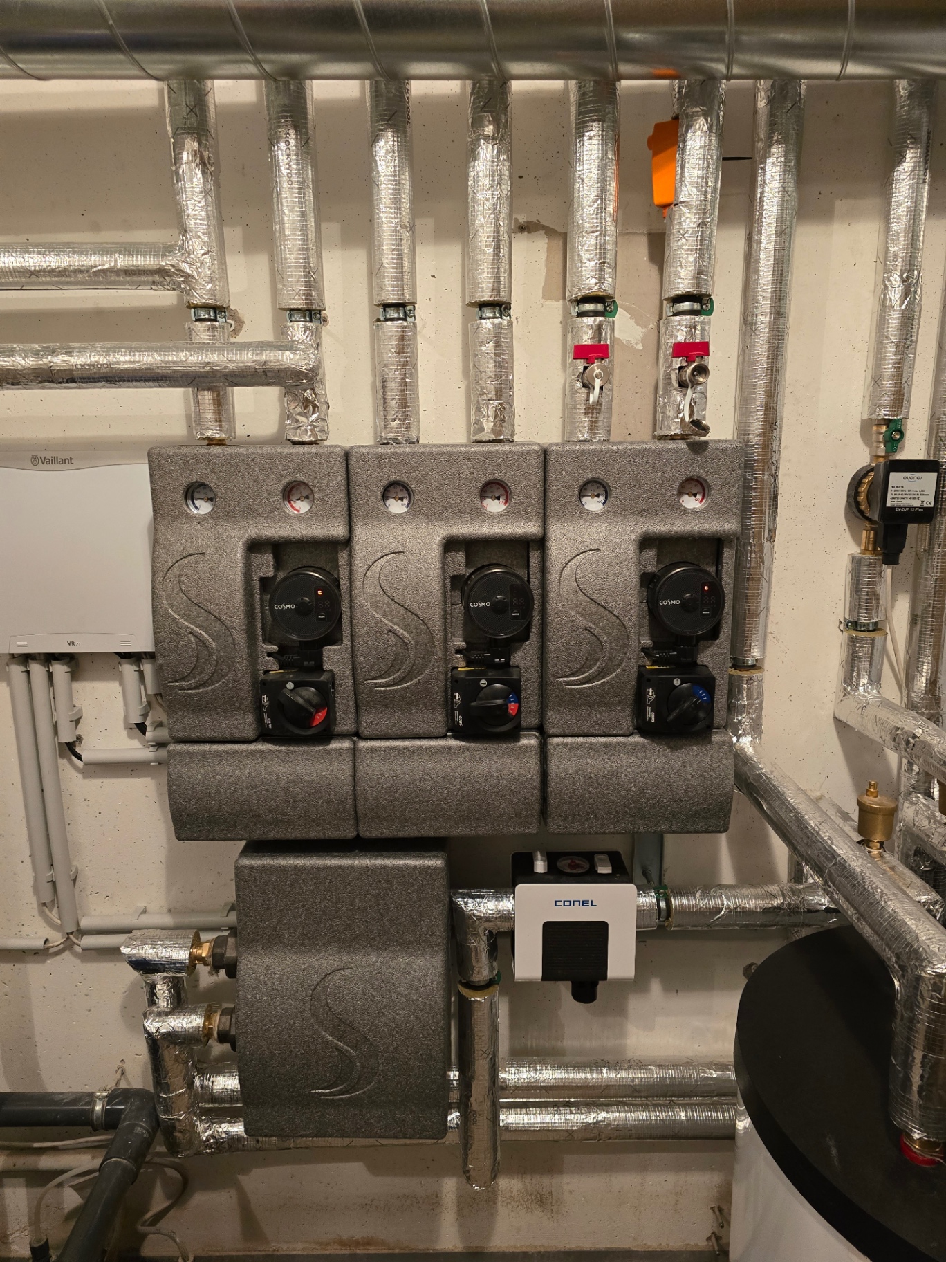 Neue COSMO Heizkreisverteiler mit Vaillant Regelung
